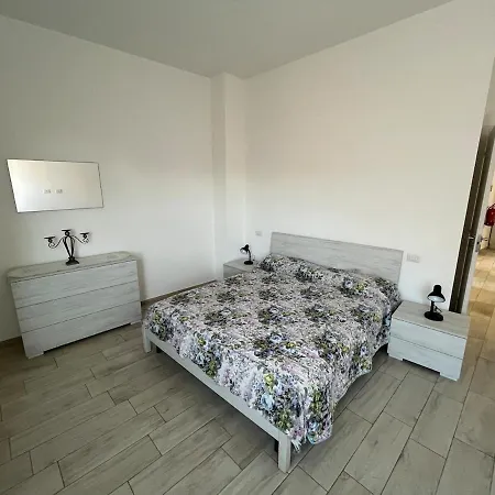 Rondini Line Apartment *